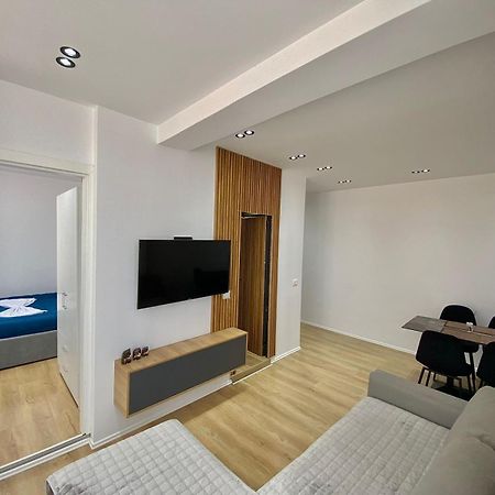 Mara Central Apartment 3 Tirana Eksteriør billede